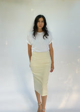 Load image into Gallery viewer, Vintage Cream Skirt | 27 W
