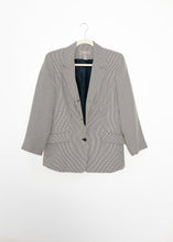 Load image into Gallery viewer, Vintage B+W Houndstooth Blazer | XS - M
